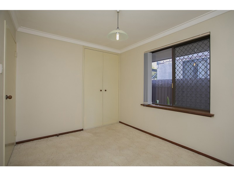 15 Ledger Street, Warnbro WA 6169