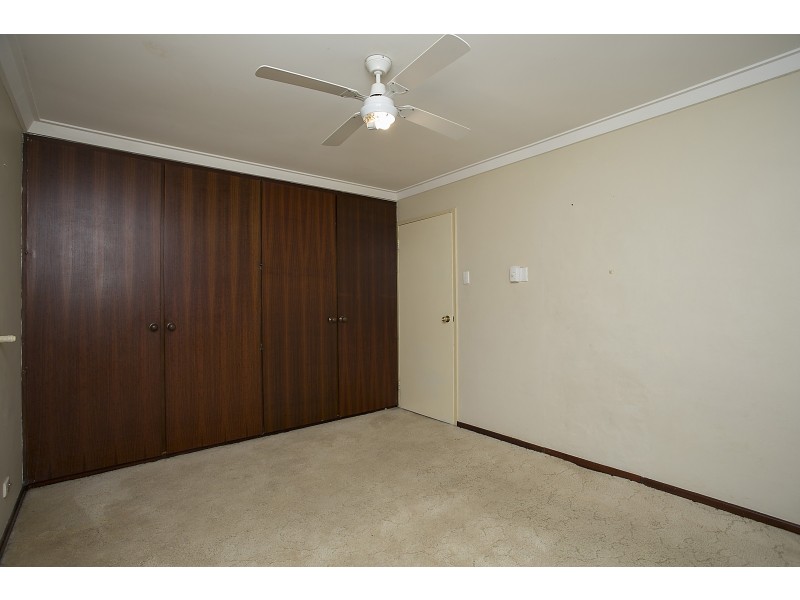 15 Ledger Street, Warnbro WA 6169