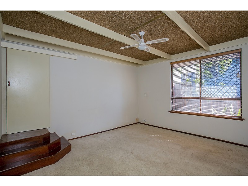 15 Ledger Street, Warnbro WA 6169