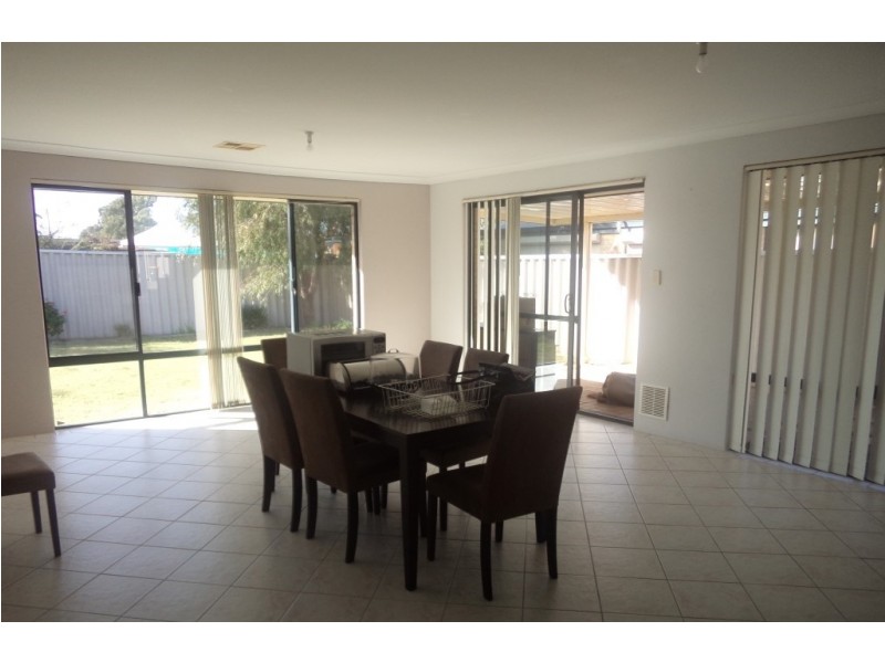 6 Wintergreene Drive, Beechboro WA 6063