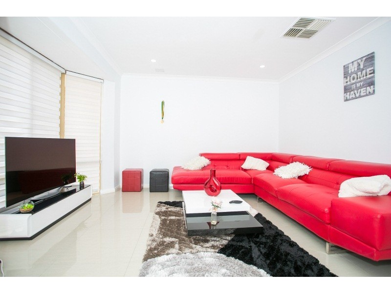 10 Teviot Place, Beechboro WA 6063