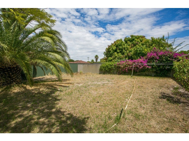 10 Teviot Place, Beechboro WA 6063