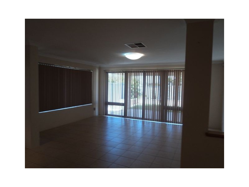 10 Stapella Lane, Beechboro WA 6063