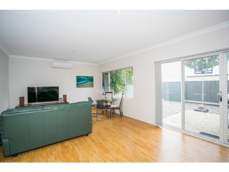 2/20 Smythe Street, Rockingham WA 6168