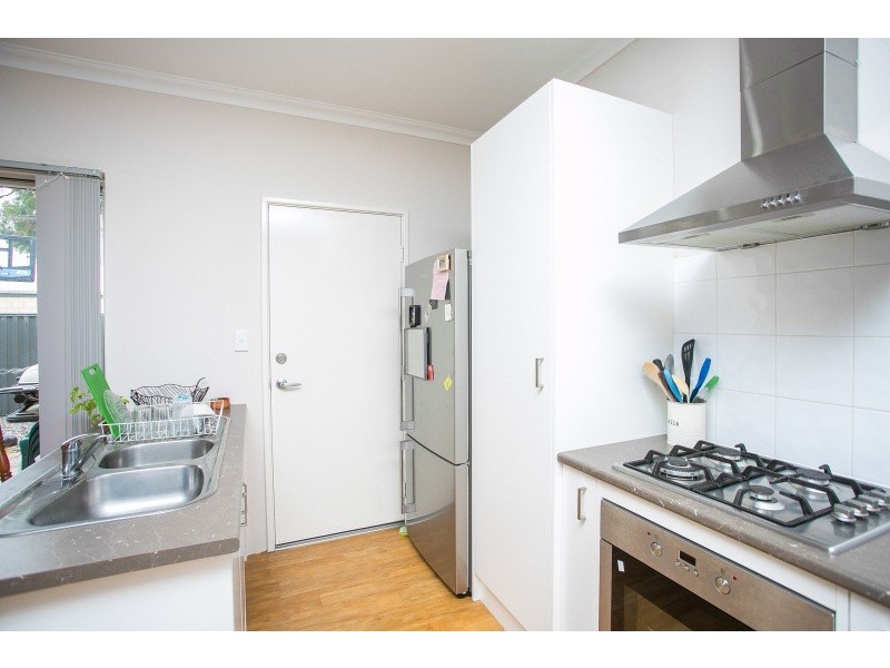 2/20 Smythe Street, Rockingham WA 6168