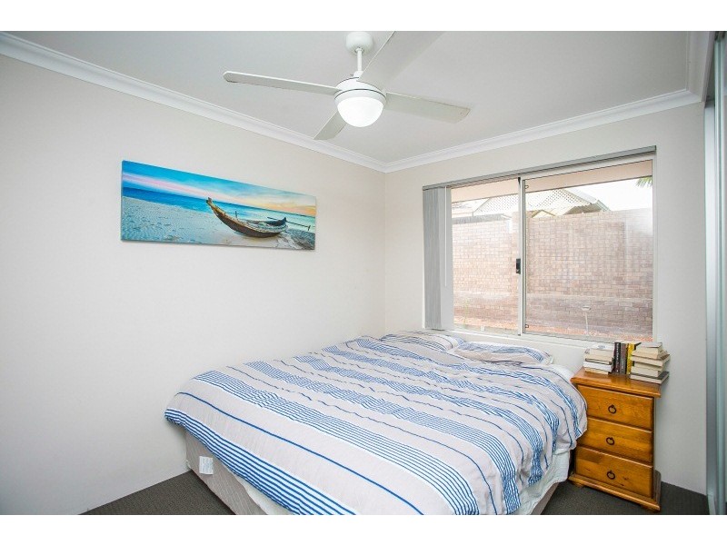 2/20 Smythe Street, Rockingham WA 6168