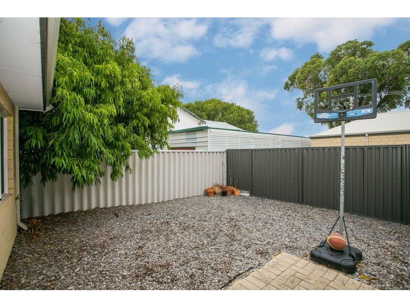 2/20 Smythe Street, Rockingham WA 6168