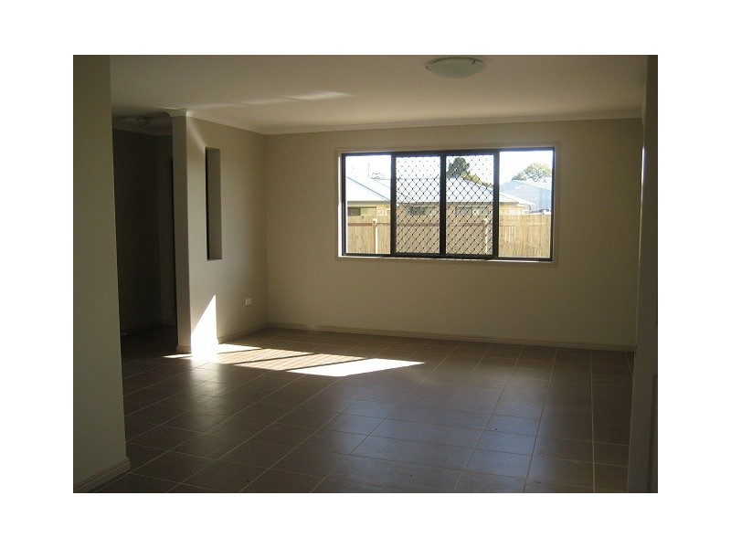 2/12 Cheyne Cct, Tinana QLD 4650