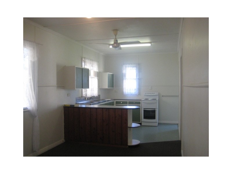 9 Wynne Pde, Maryborough QLD 4650