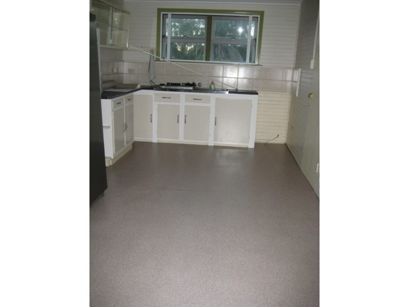 6 May Street, Granville QLD 4650