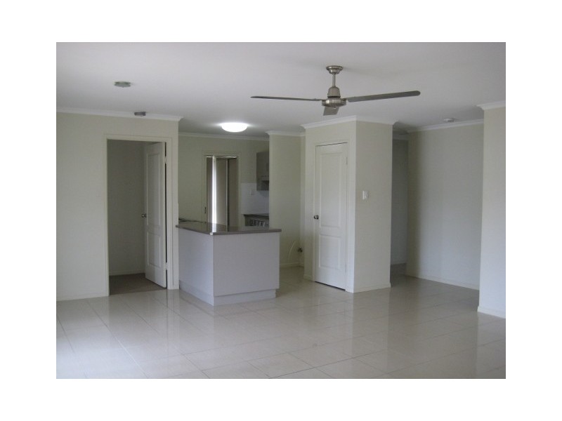 15 Cheyne Cct, Tinana QLD 4650