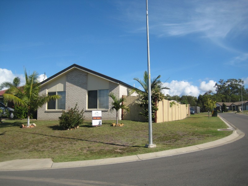 35 Moonstone Drive, Urangan QLD 4655
