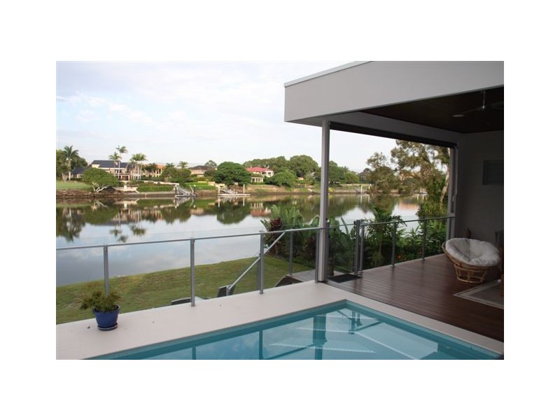 4002 The Boulevarde, Benowa QLD 4217