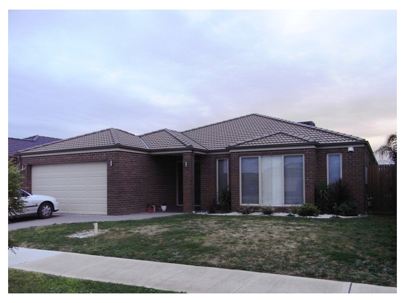 12 Els Court, Berwick VIC 3806