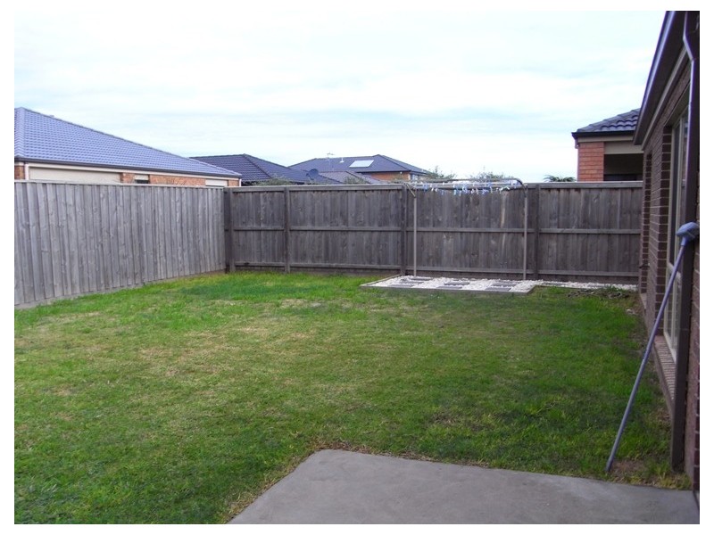 12 Els Court, Berwick VIC 3806