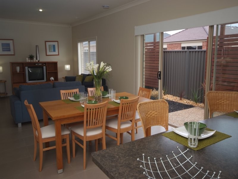 34 Everly Circuit, Pakenham VIC 3810
