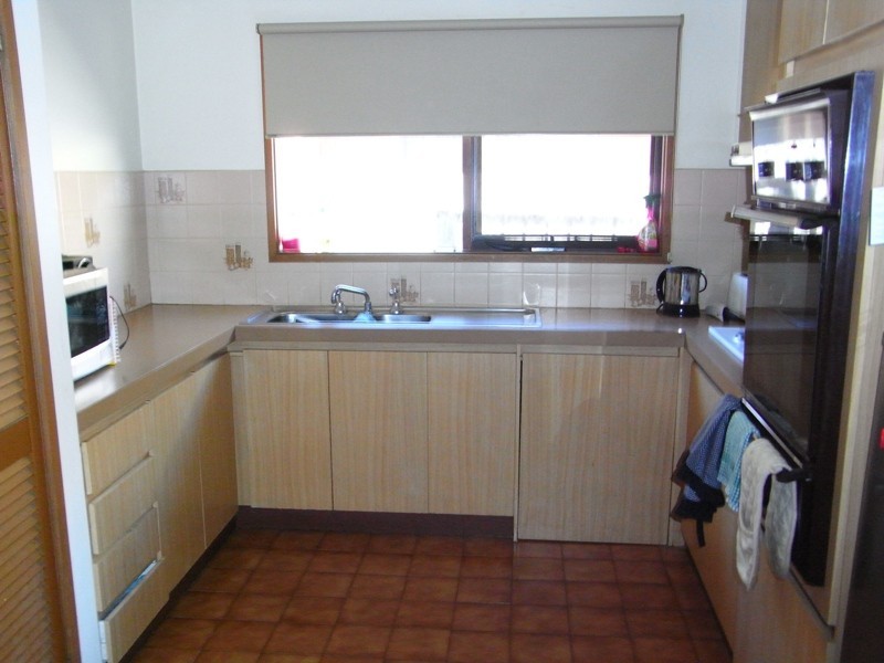 4 County Drive, Berwick VIC 3806