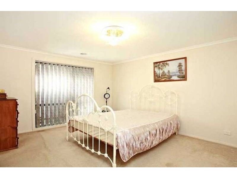 3 Sarah Louise Place, Berwick VIC 3806