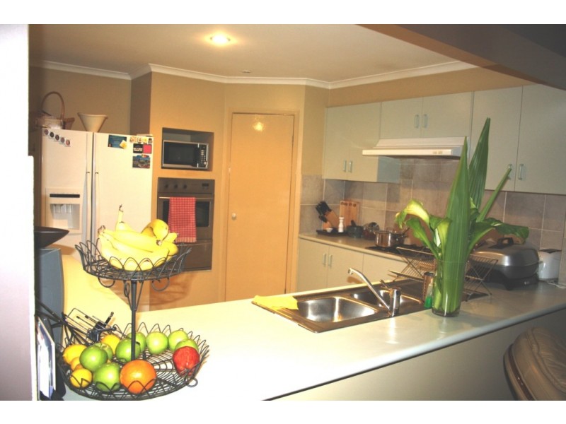28 Greenway Drive, West Hoxton NSW 2171