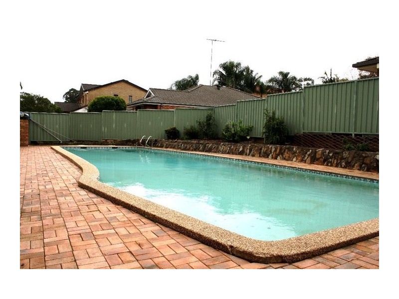 17 Vallen Place, Quakers Hill NSW 2763