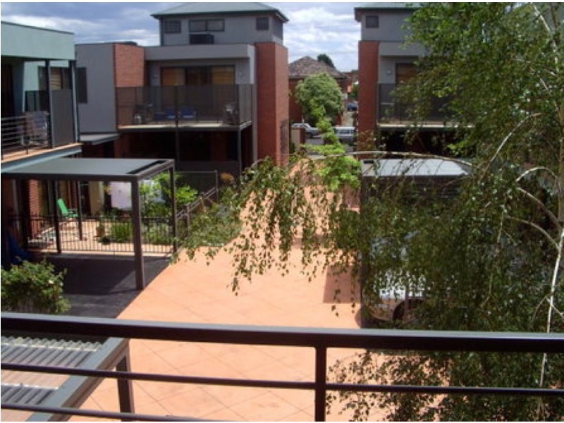 6/142 Barkly Street, Brunswick VIC 3056