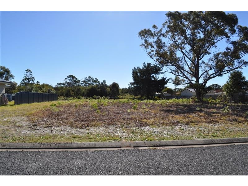 9 Kirkwood Pl, Stuarts Point NSW 2441