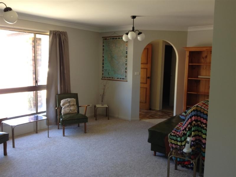 8 Fourth Ave, Stuarts Point NSW 2441