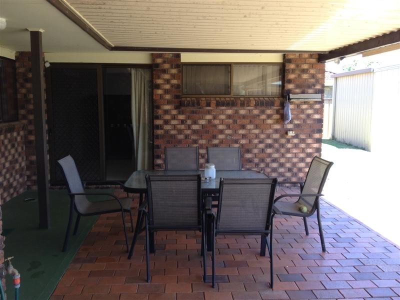 8 Fourth Ave, Stuarts Point NSW 2441