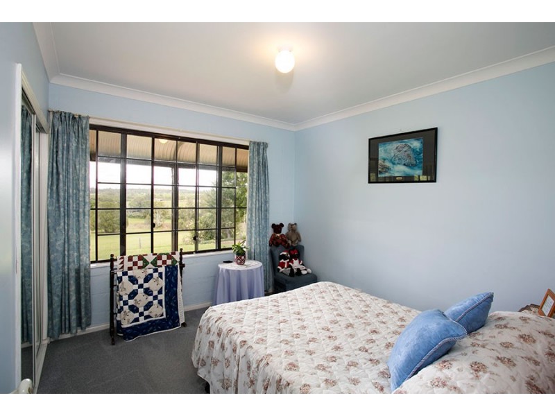 680 Stuarts Point Rd, Yarrahapinni NSW 2441