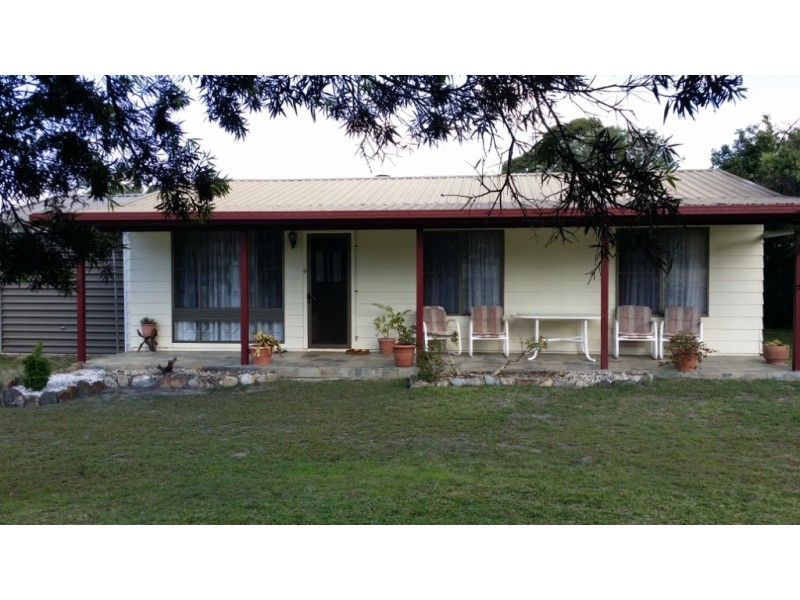 9 Ninth Ave, Stuarts Point NSW 2441