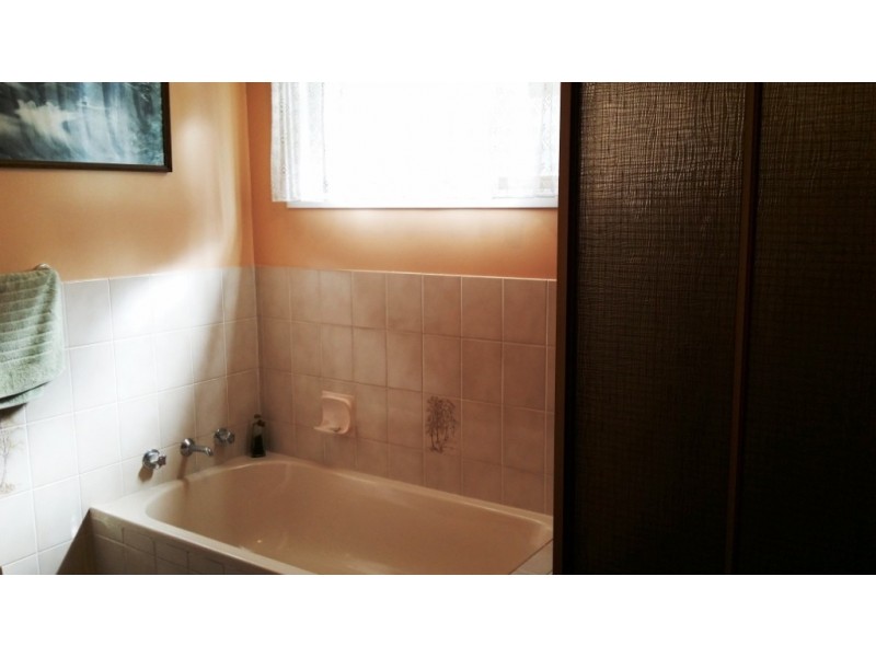 9 Ninth Ave, Stuarts Point NSW 2441