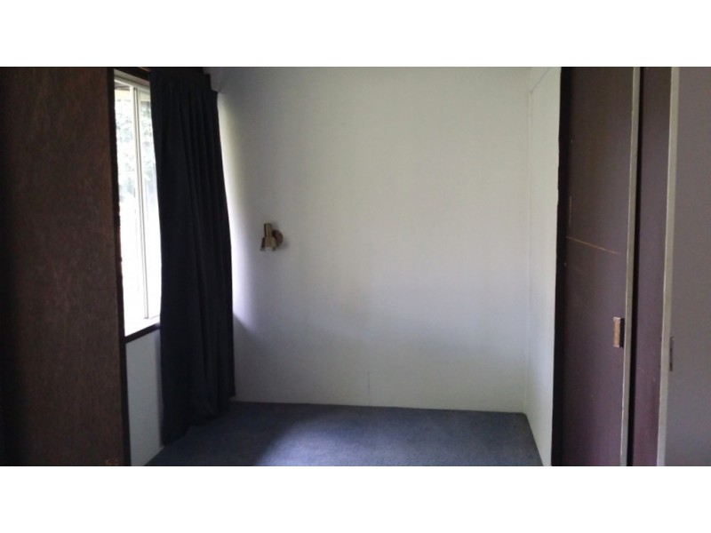 8 Eleventh Ave, Stuarts Point NSW 2441