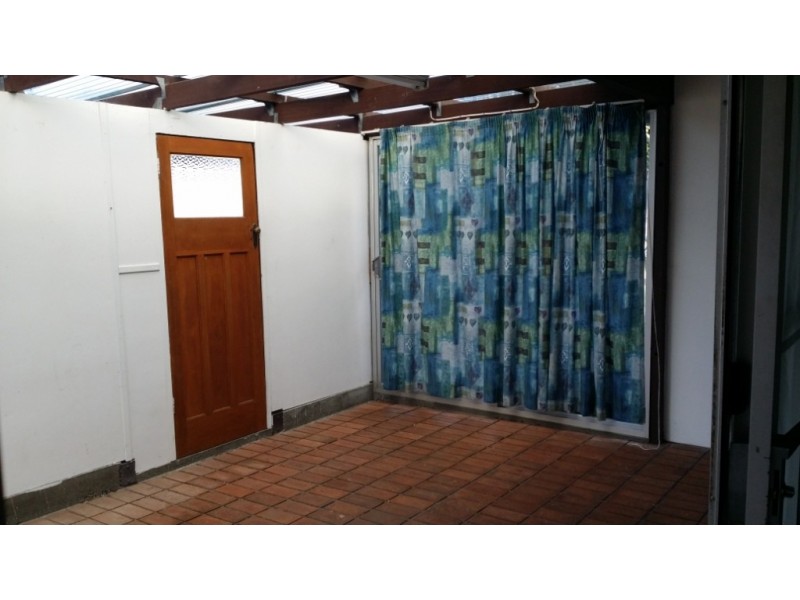 8 Eleventh Ave, Stuarts Point NSW 2441