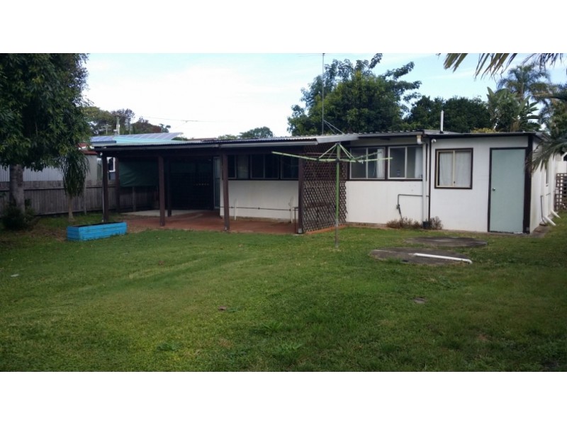 8 Eleventh Ave, Stuarts Point NSW 2441