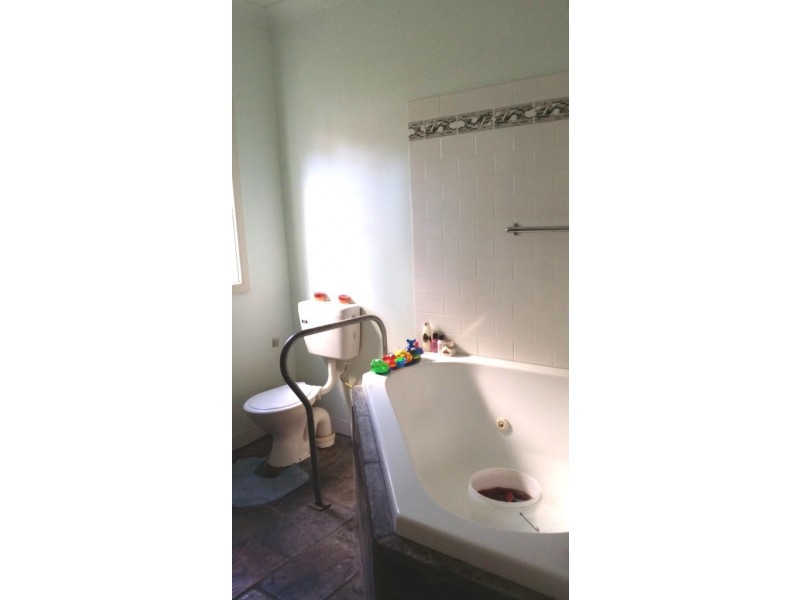 1 Nineteenth Ave, Stuarts Point NSW 2441