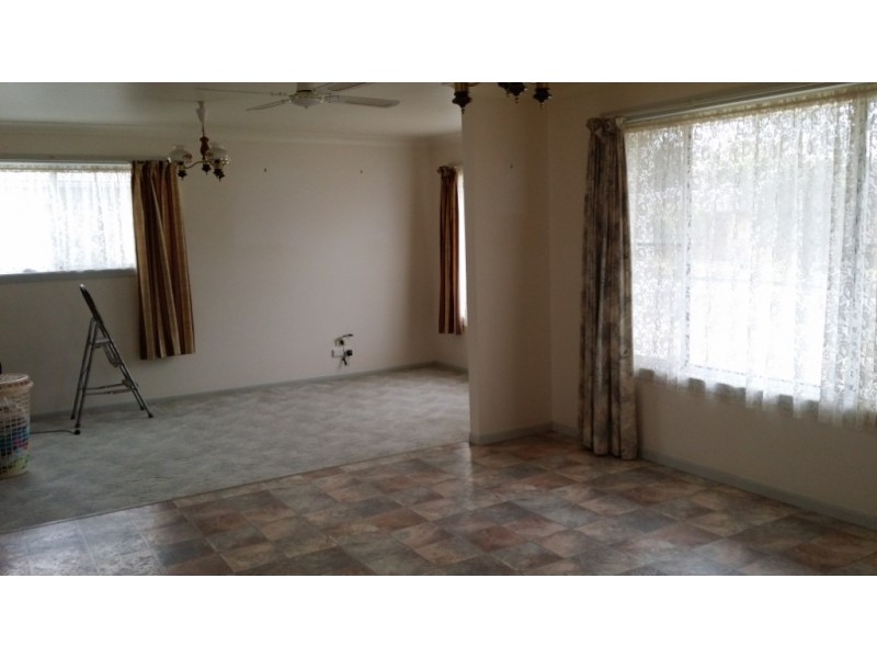 11 Thirteenth Ave, Stuarts Point NSW 2441