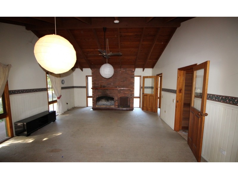 23 Nineteenth Ave, Stuarts Point NSW 2441