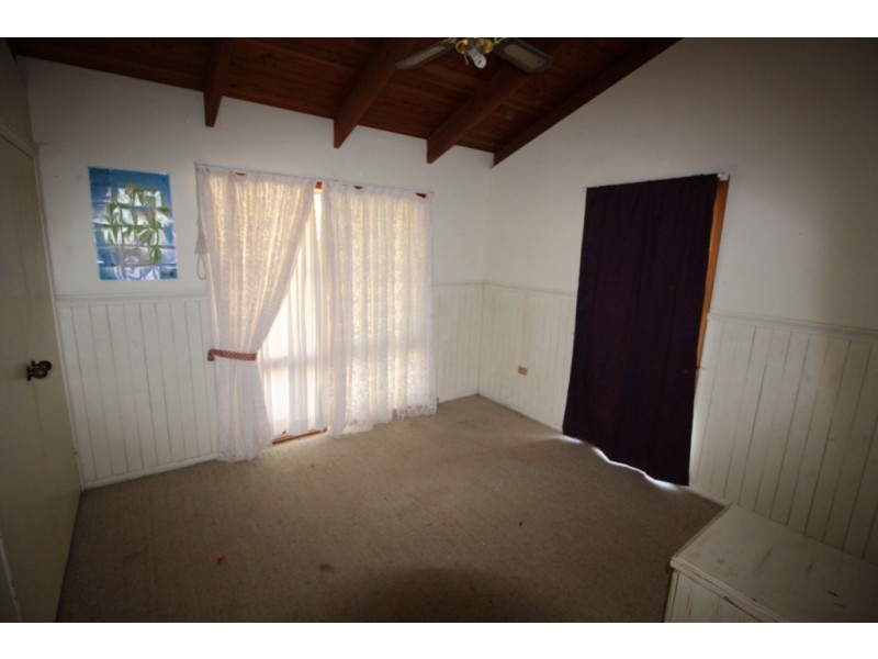 23 Nineteenth Ave, Stuarts Point NSW 2441