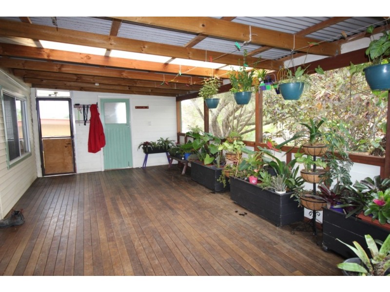 60 Wallace Street, Scotts Head NSW 2447