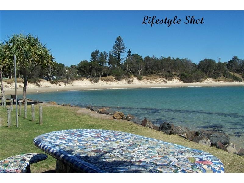 60 Wallace Street, Scotts Head NSW 2447
