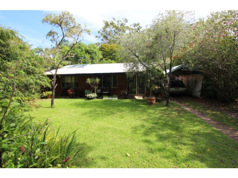 69 Ocean Ave, Stuarts Point NSW 2441