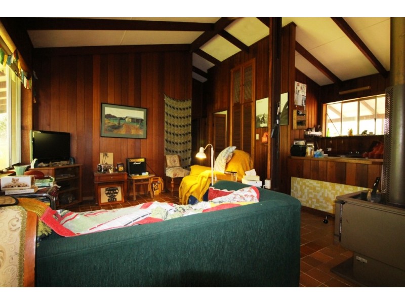 69 Ocean Ave, Stuarts Point NSW 2441