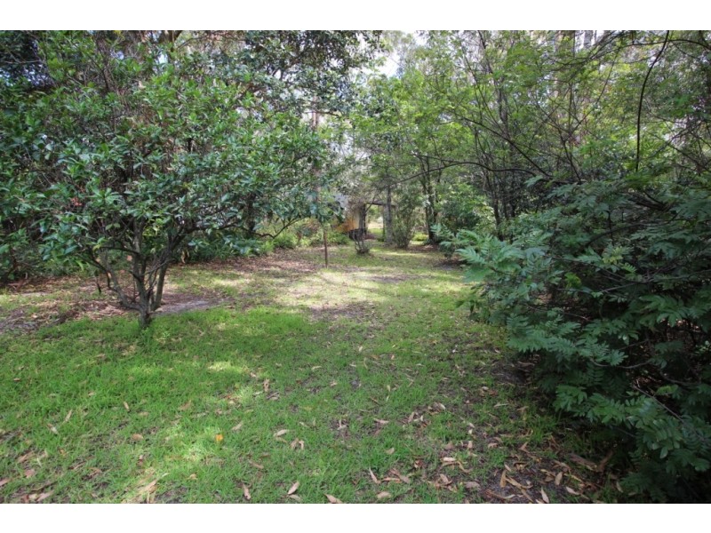 69 Ocean Ave, Stuarts Point NSW 2441