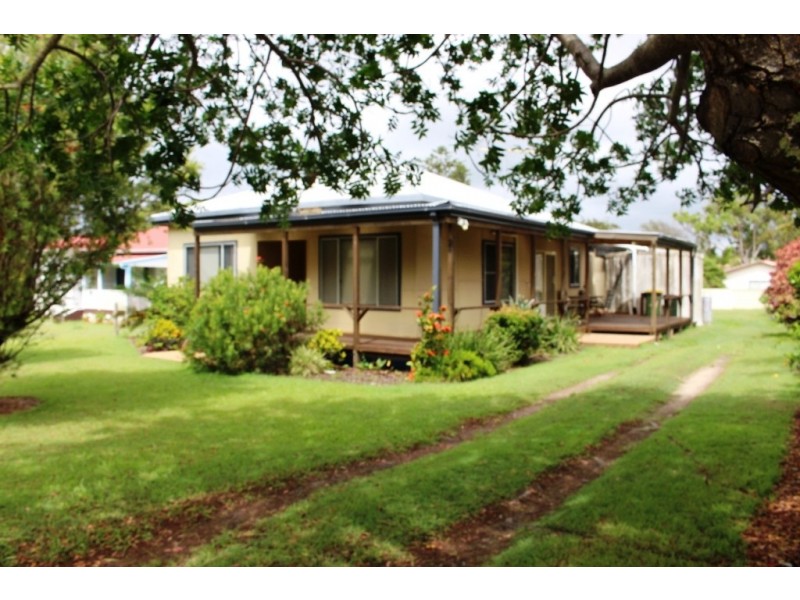 28 Marine Pde, Stuarts Point NSW 2441