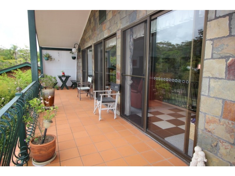 6 Nineteenth Ave, Stuarts Point NSW 2441