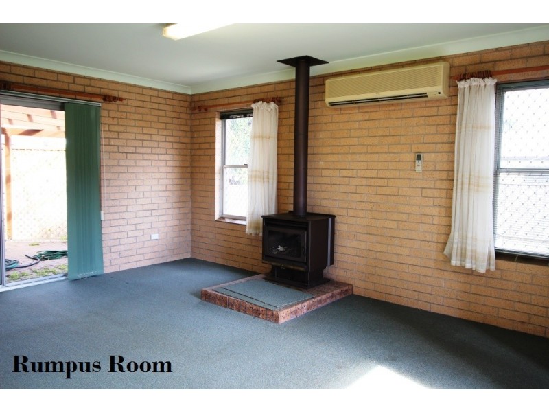 2 Marine Pde, Stuarts Point NSW 2441