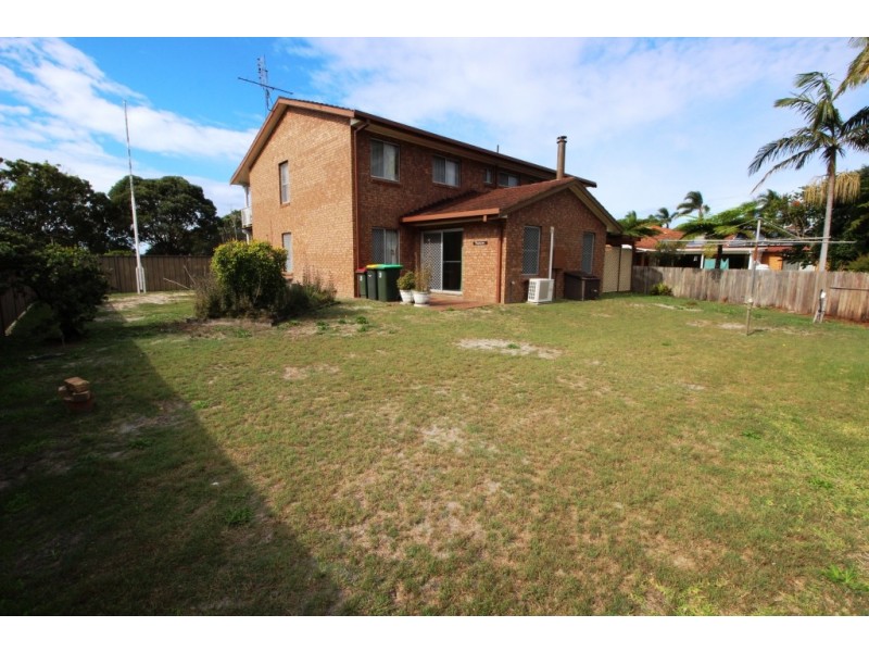 2 Marine Pde, Stuarts Point NSW 2441