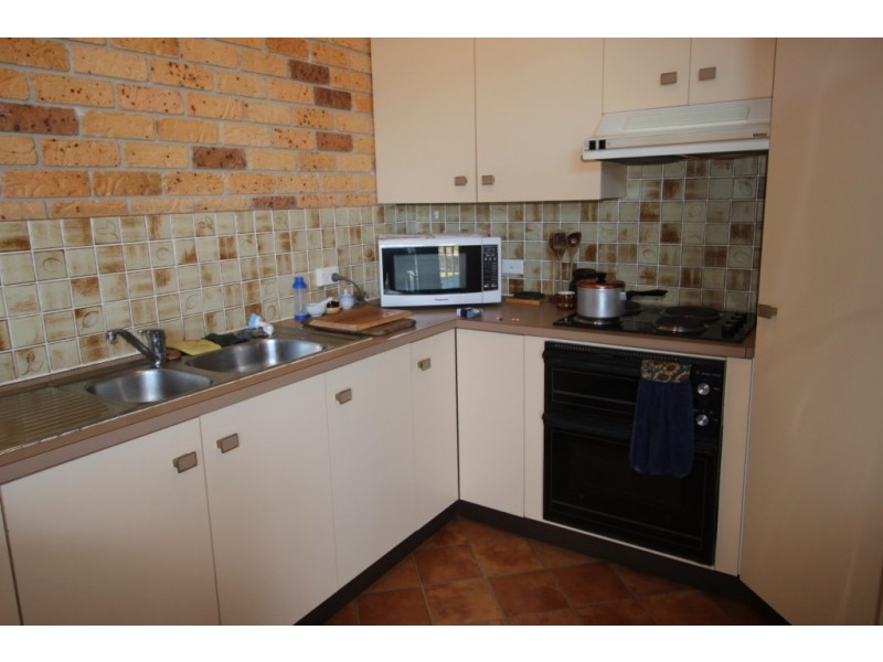 2/4 Vernon Street, Scotts Head NSW 2447