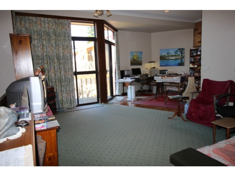 2/4 Vernon Street, Scotts Head NSW 2447
