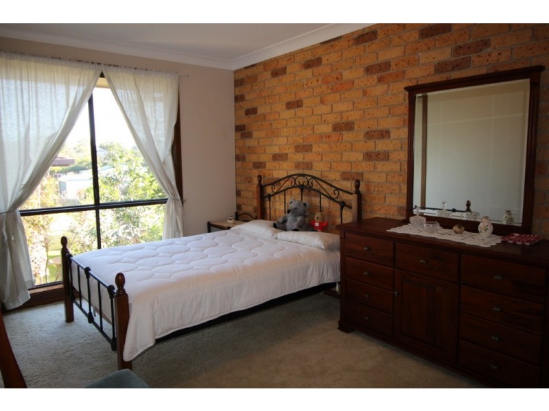 2/4 Vernon Street, Scotts Head NSW 2447
